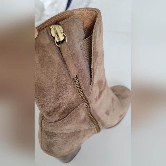 FREE PEOPLE Tan Suede Block Heel Boots - Picture 8 of 14